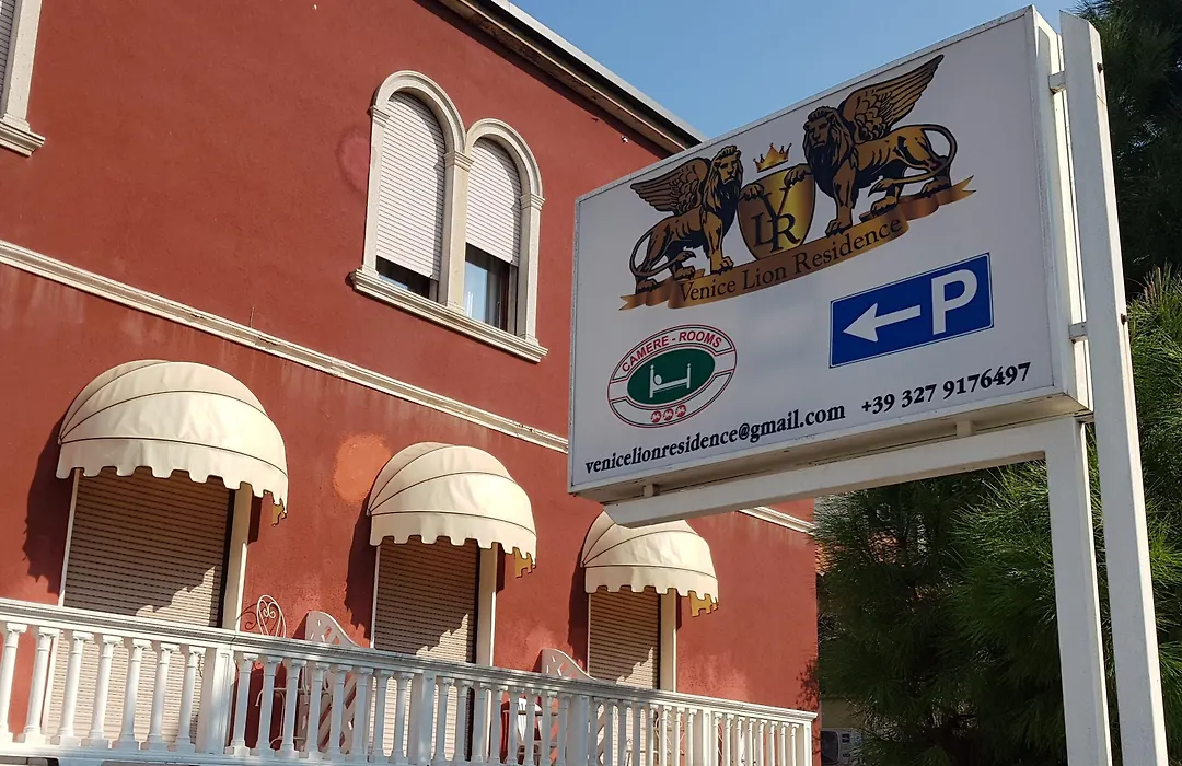 Venice Lion Residence Free Private Parking Easy Access Venice-1